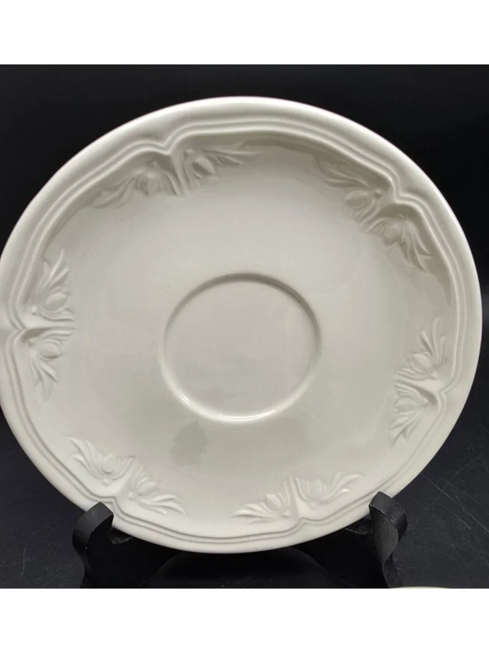 Villeroy & Boch Cortina 2000 Cream Porcelain Cups & Saucers Set DH3001